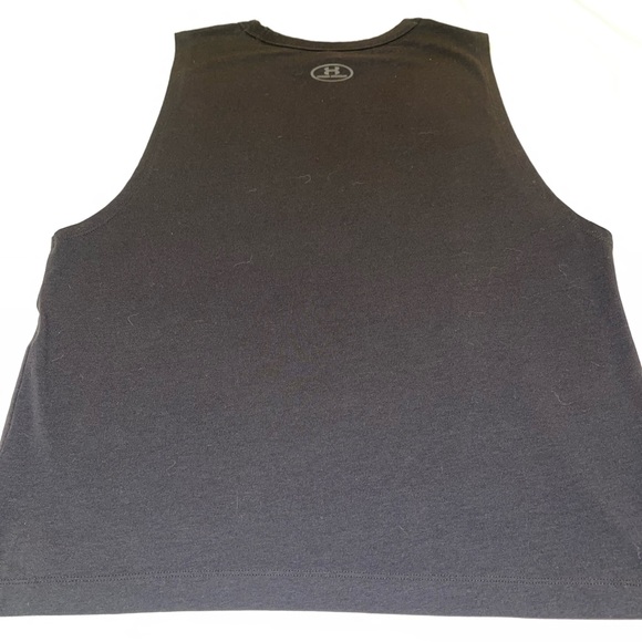 Under Armour Tank size small - Picture 3 of 5